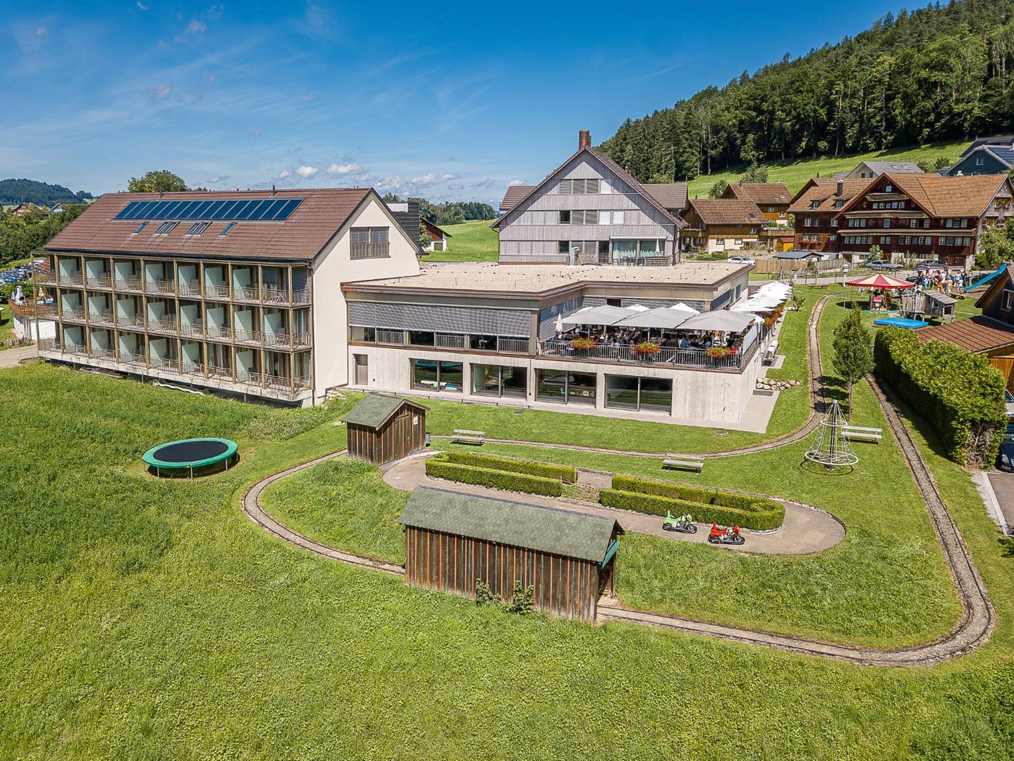 Hotel Roessli Tufertschwil Luetisburg Exterior photo